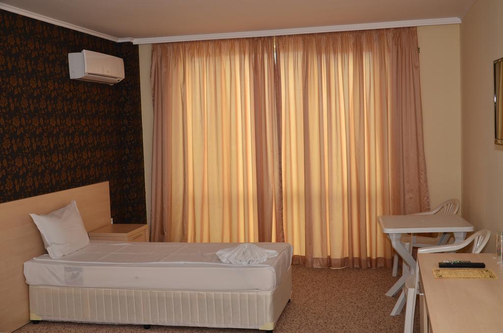 La Piazza Primorsko Rooms & Apartments Quarto foto
