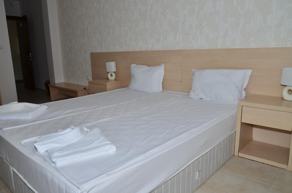 La Piazza Primorsko Rooms & Apartments Quarto foto